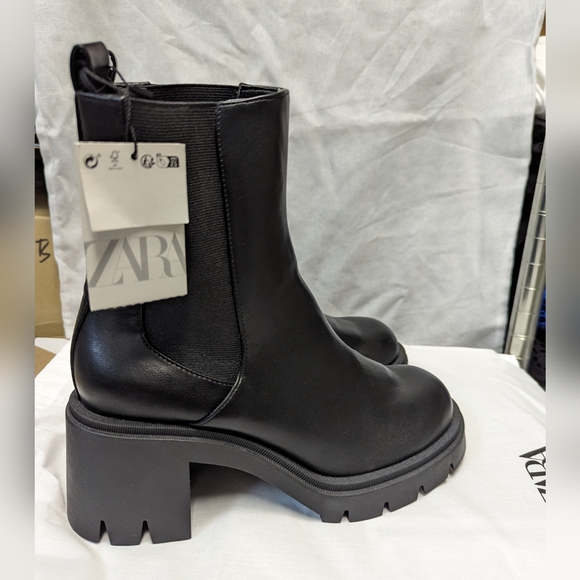 ZARA Block HEEL LUG SOLE CHELSEA ANKLE BOOTS BOOTIES BLACK EU size 38 US 7.5 NWT - Picture 4 of 9